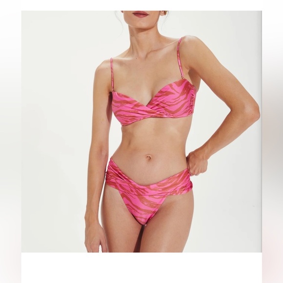 Vix Swim- New . MSRP$230.00 🌴🌴🌴 - Picture 1 of 13